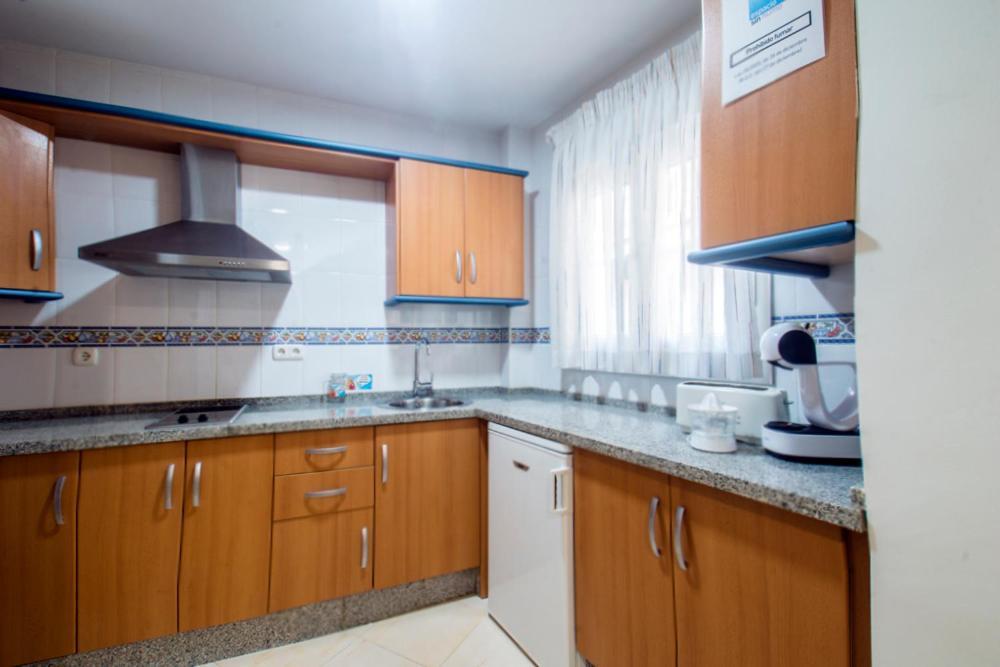 Apartamentos Amat - Only Adult - Playa El Bajondillo Torremolinos Exterior photo