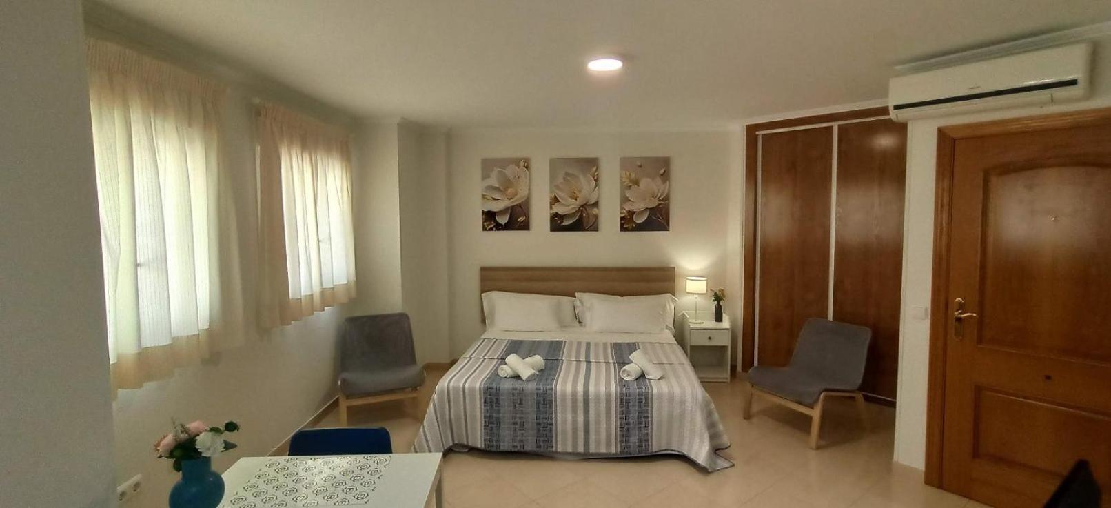 Apartamentos Amat - Only Adult - Playa El Bajondillo Torremolinos Exterior photo