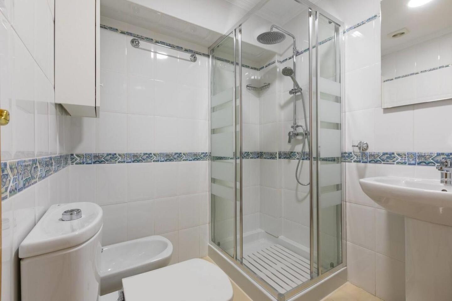 Apartamentos Amat - Only Adult - Playa El Bajondillo Torremolinos Exterior photo